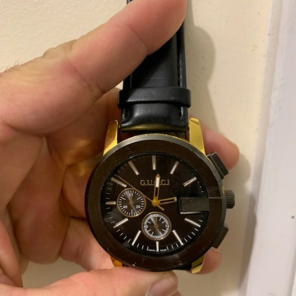 Gucci watch - Picture 1 of 4